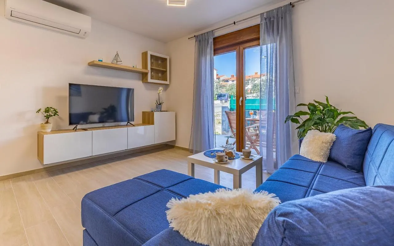 Apartment Blue Pula, New, Family Friendly, Comfortable, Free Parking And Wifi 0*, Pula Croatia